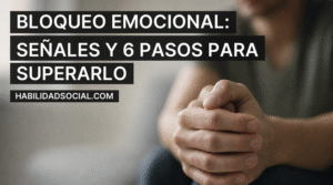 Bloqueo emocional: manos entrelazadas y tensas